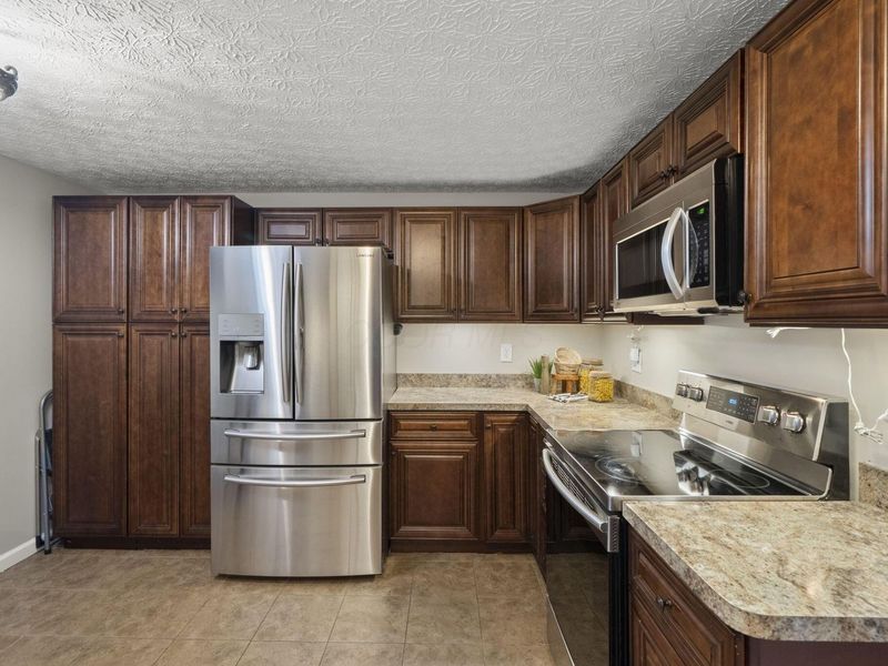 3556 Arnsby Road, Columbus, OH 43232 Photo 11
