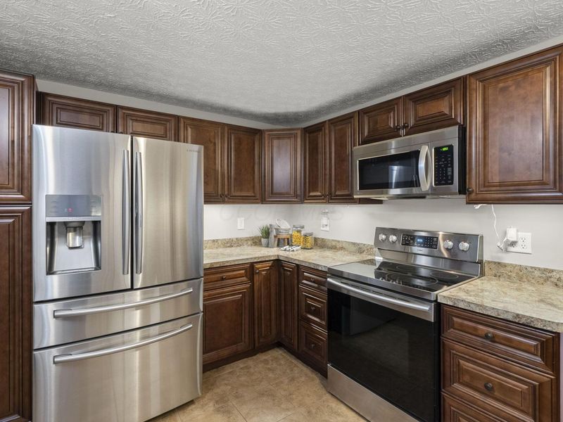 3556 Arnsby Road, Columbus, OH 43232 Photo 12