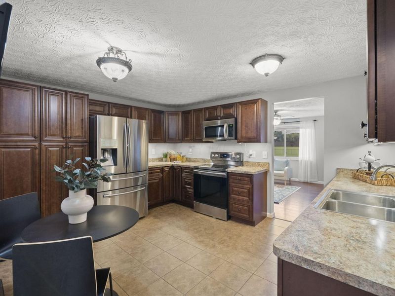 3556 Arnsby Road, Columbus, OH 43232 Photo 15