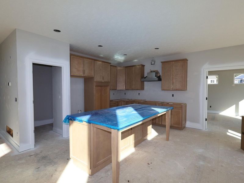 609 Alicia Kelton Drive, Delaware, OH 43015 Photo 5