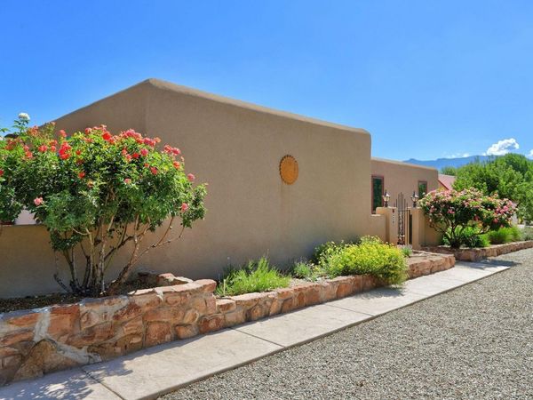 228 Los Manzanos Road , Corrales, NM 87048