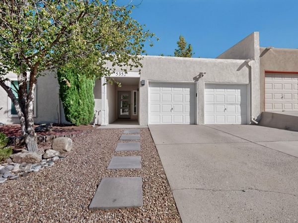 5352 Thomas Place NE, Albuquerque, NM 87111