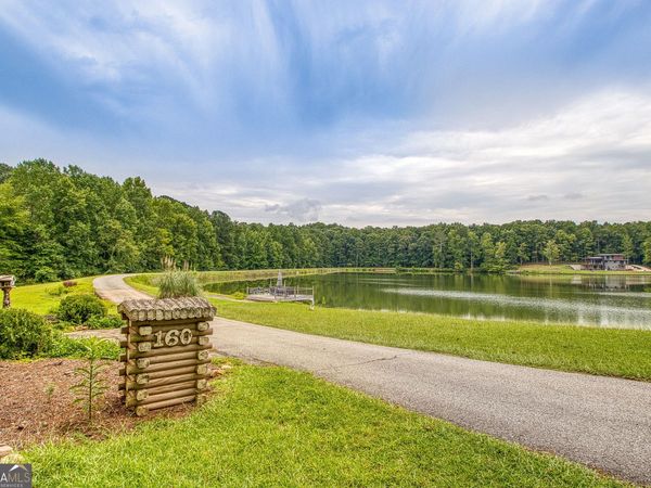 160 Sandy Lake Circle, Fayetteville, GA 30214