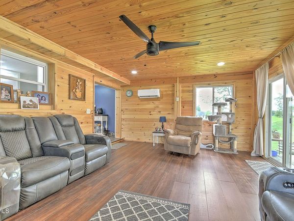 1020 Pigeon Hollow Road, Afton, TN 37616