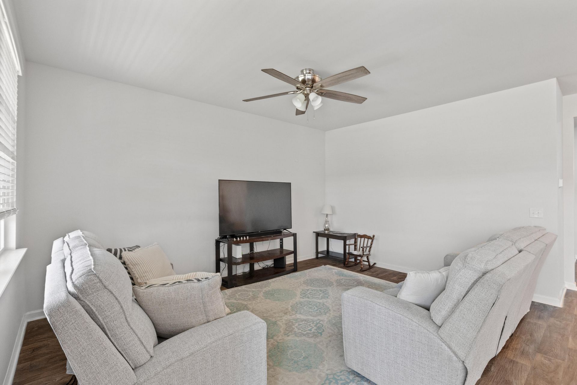 128 Akeley Lane Photo 4