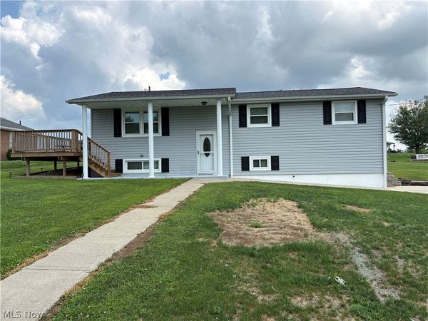 102 Broadview Drive , Cadiz, OH 43907