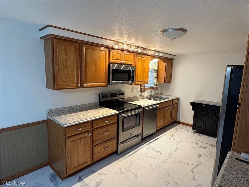 102 Broadview Drive, Cadiz, OH 43907 Photo 7