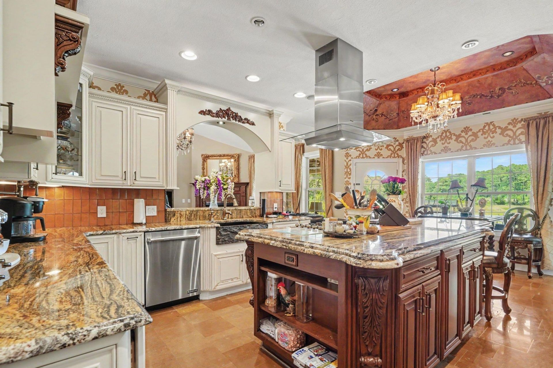 2276 Big Landing Dr. Photo 11