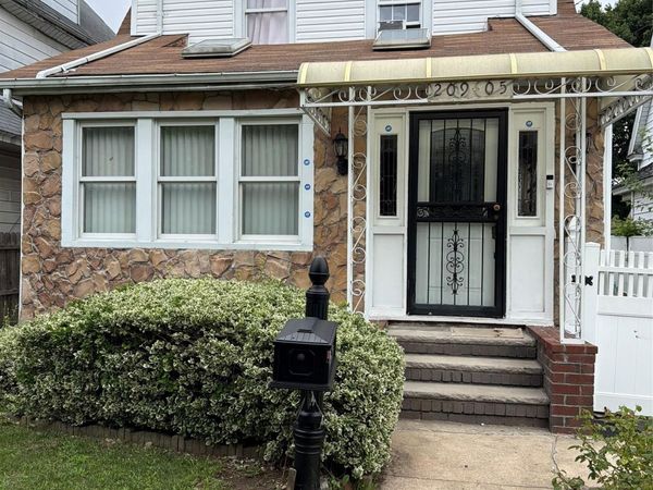 20905 Hollis Avenue , Queens Village, NY 11429