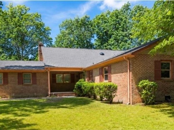 2832 Brierwood Road, Petersburg, VA 23805