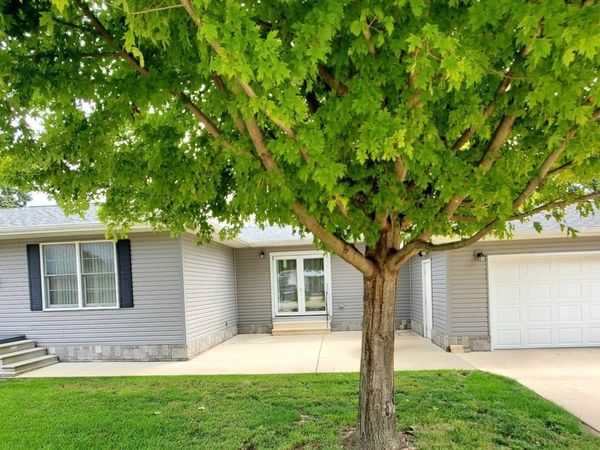 432 N Kenosha Avenue , Oglesby, IL 61348