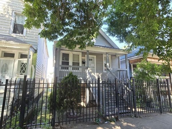 8622 S Escanaba Avenue , Chicago, IL 60617