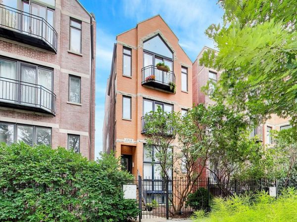2418 W Cortez Street , Unit 2, Chicago, IL 60622