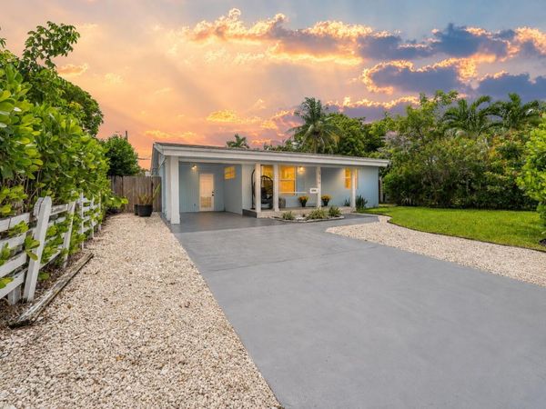 5296 NE 2nd Terrace, Oakland Park, FL 33334