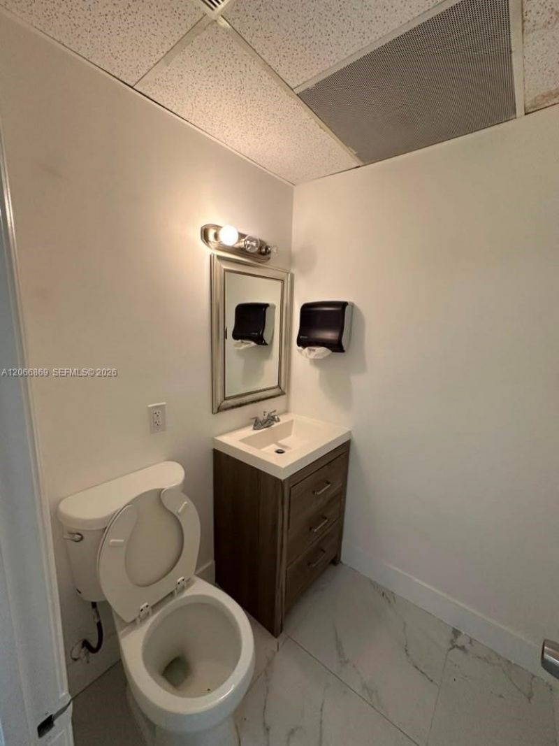 4485 Stirling Rd , Unit 208, Dania Beach, FL 33314 Photo
