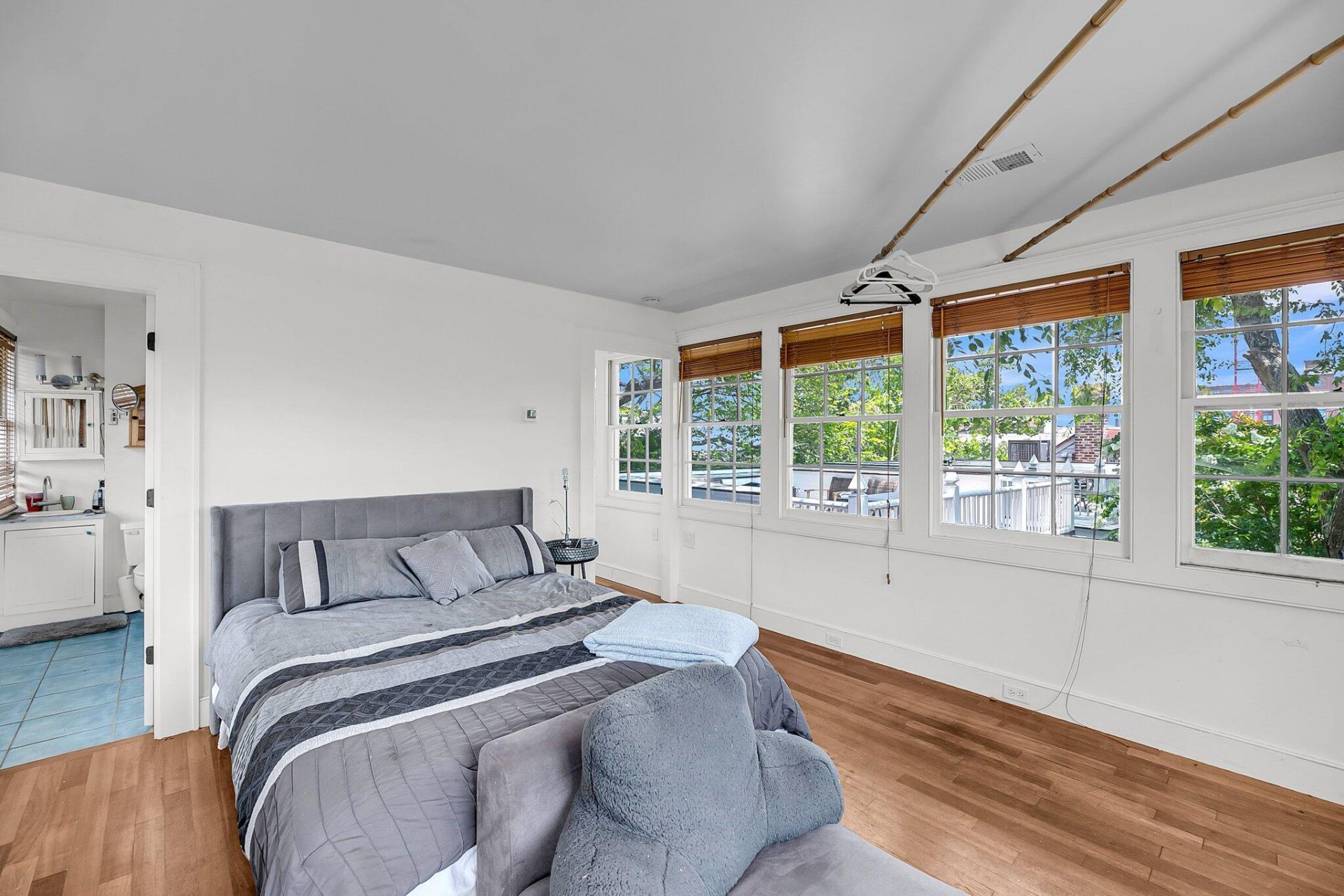 4 Bogard Street Photo 46