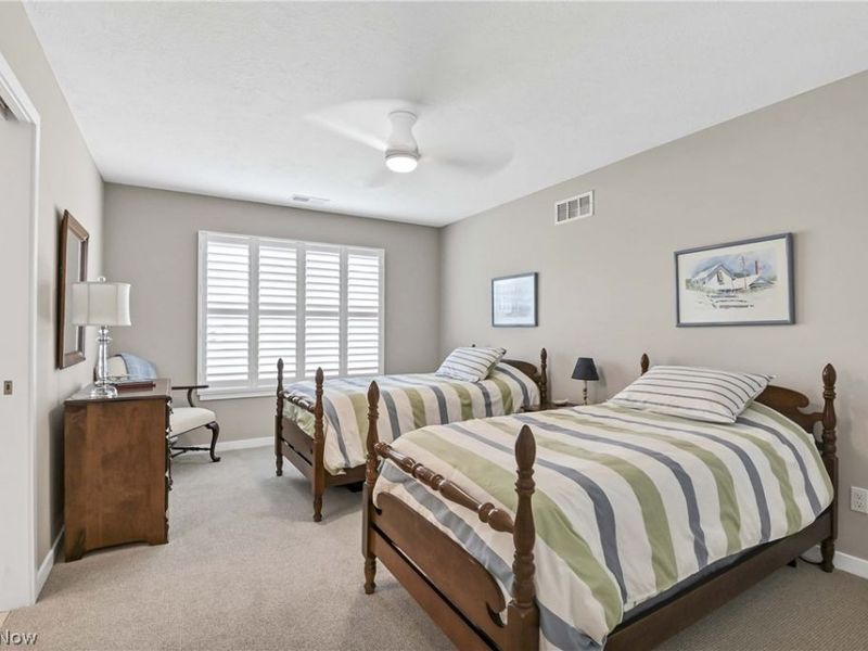 31427 Pier West, Avon Lake, OH 44012 Photo 33