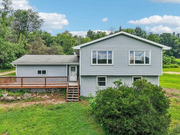 E9450C County Road W Road, North Freedom, WI 53951