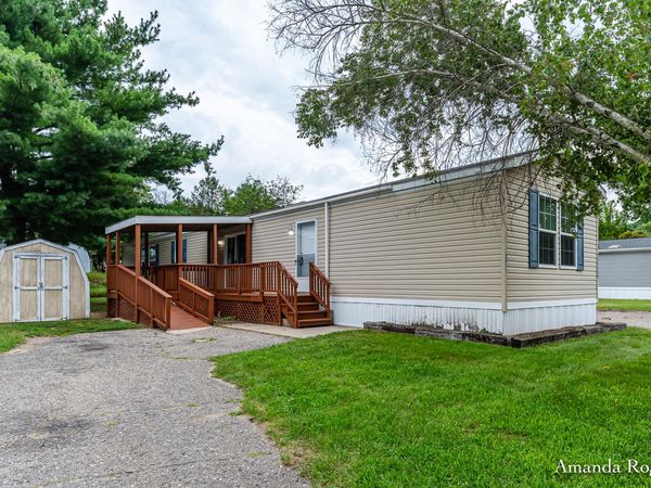 11369 Dorothy Street SE, Lowell, MI 49331