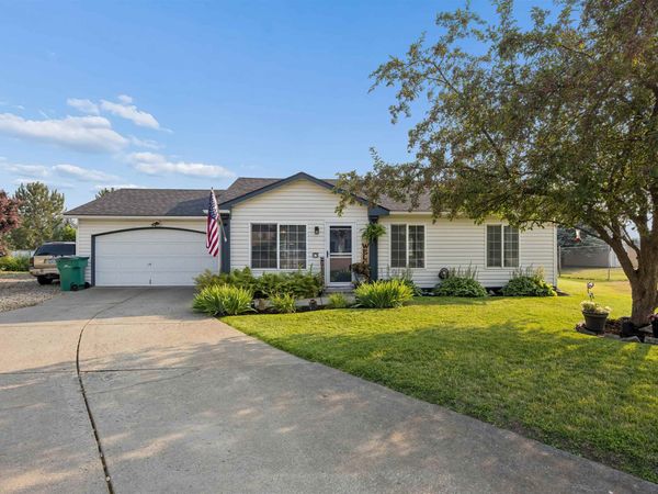 20216 E Grace Ln, Otis Orchards, WA 99027