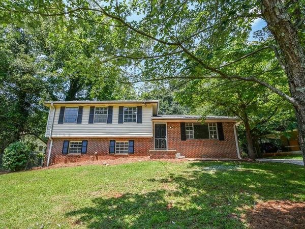 6473 Fleur De Lis Drive , Morrow, GA 30260