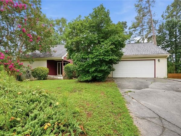 1384 Huntsmen Glen , Riverdale, GA 30296