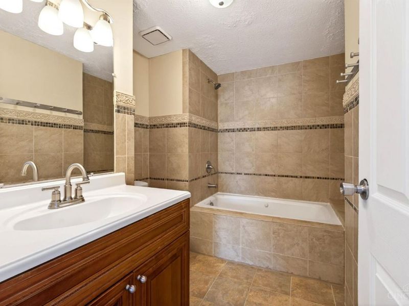 6978 Fallen oaks Drive, Deerfield Twp., OH 45040 Photo 19