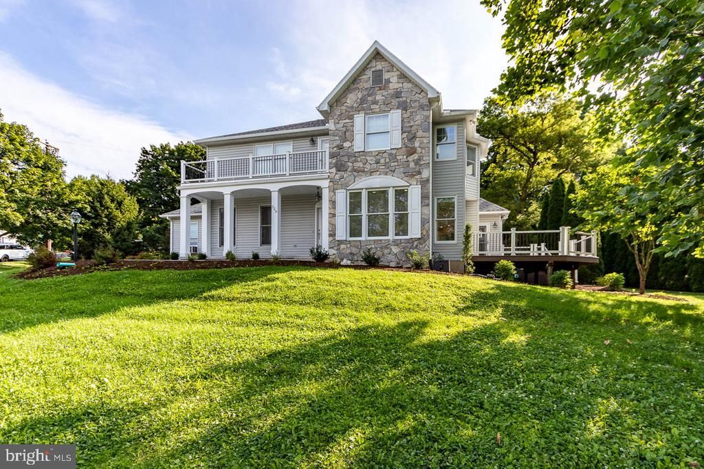 726 HILLCREST AVENUE, STATE COLLEGE, PA 16803