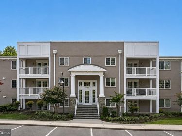 4167 S FOUR MILE RUN DRIVE, Unit 301, ARLINGTON, VA 22204