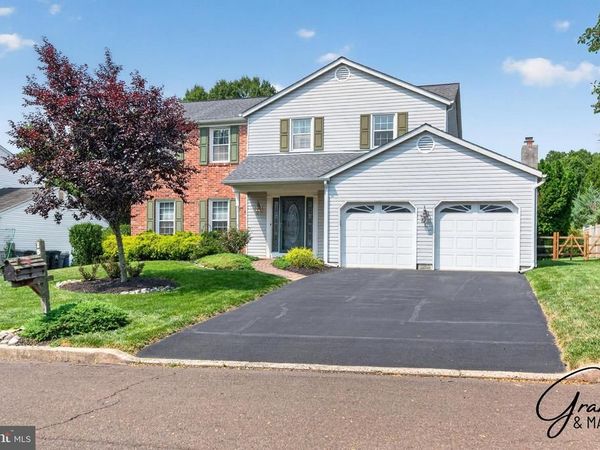 15 BLACK PINE ROAD, HOLLAND, PA 18966