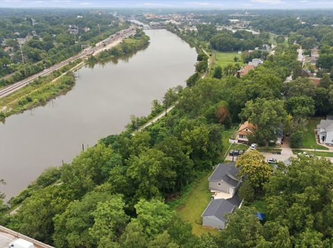 Main Photo