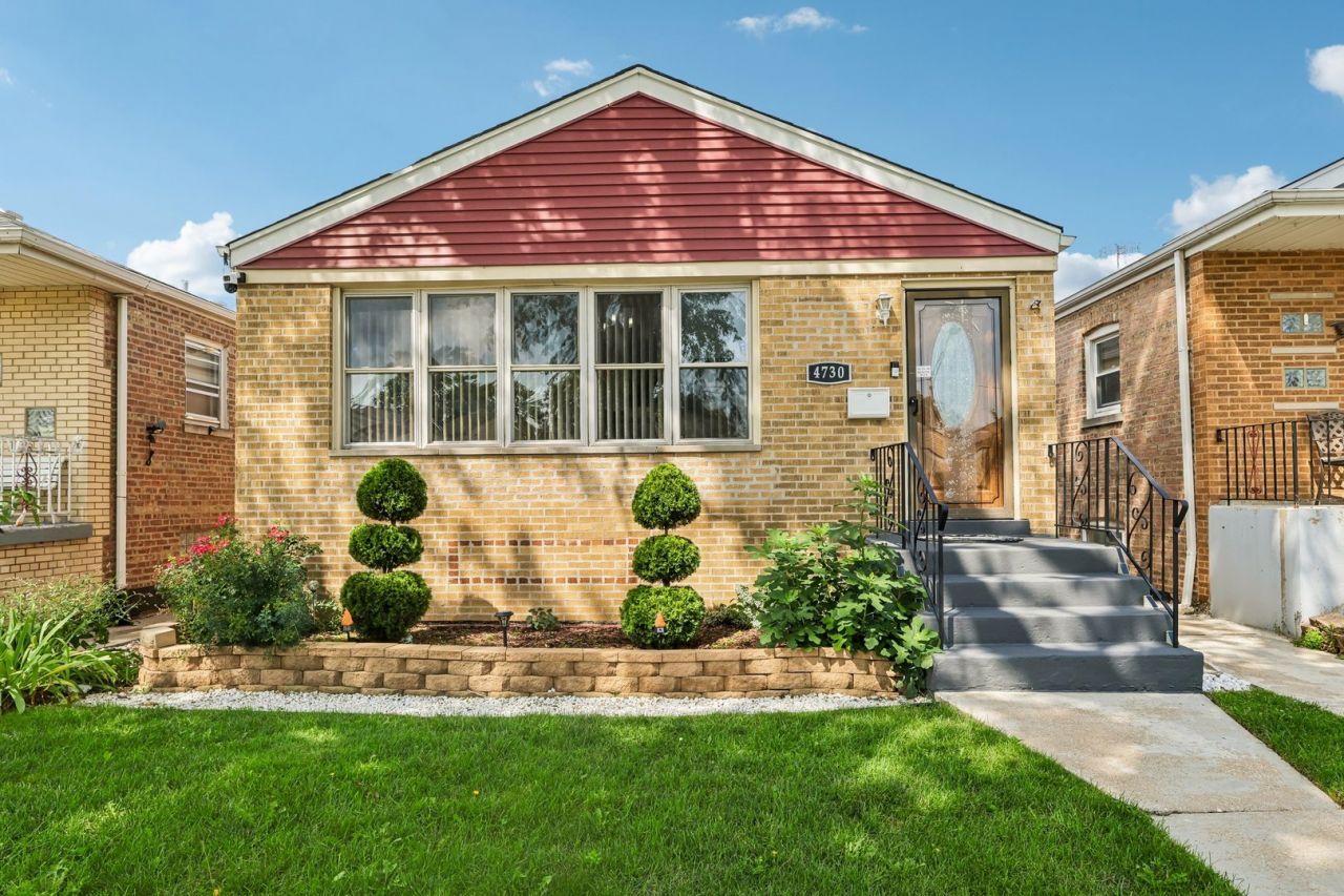 4730 S Lamon Avenue, Chicago, IL 60638 Main Photo
