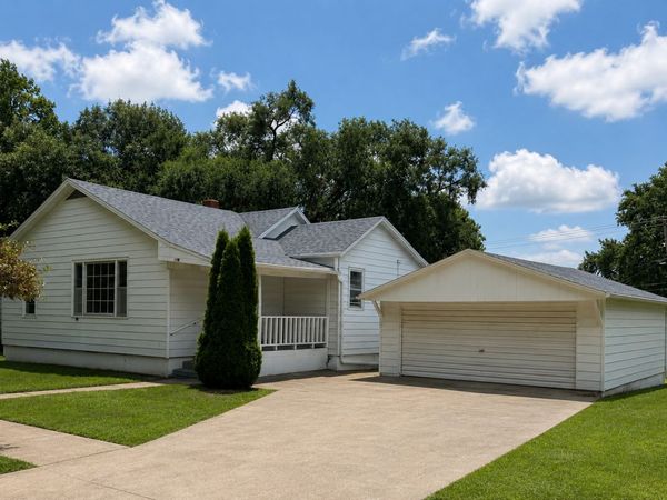 423 W Minnesota Street , Spring Valley, IL 61362