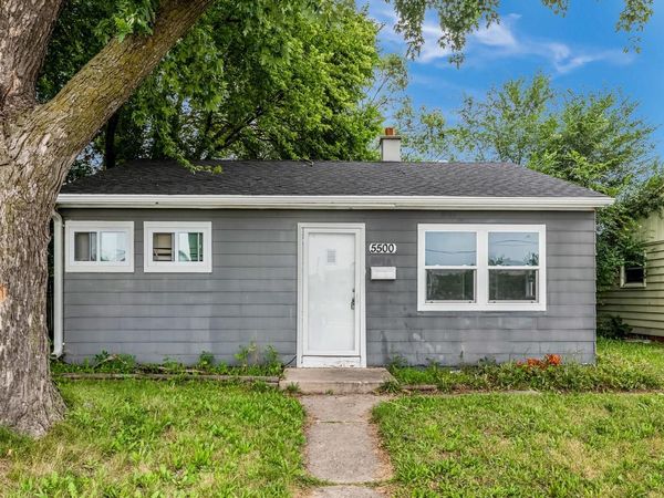 5500 N 60th STREET, Milwaukee, WI 53218