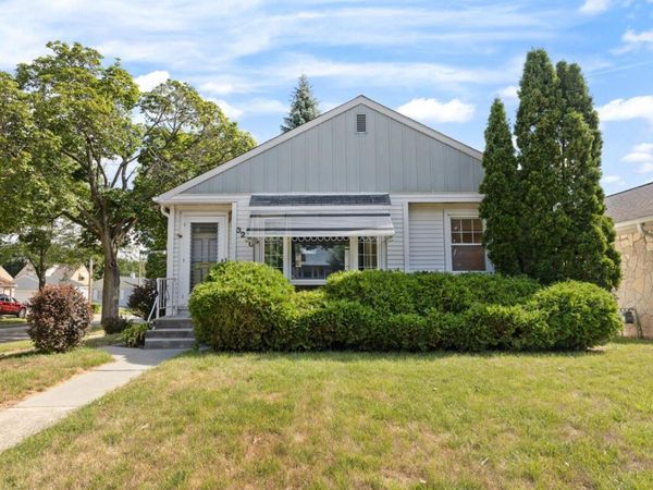 3230 W Ruskin STREET, Milwaukee, WI 53215
