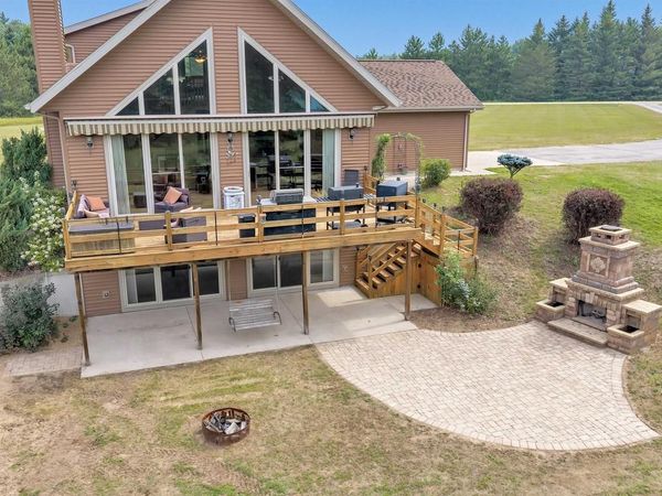 N2561 HODGETT COURT, Waupaca, WI 54981
