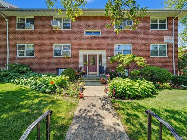 20 Dehaven Drive, Unit 2E, Yonkers, NY 10703