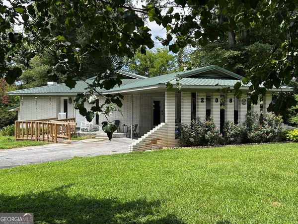 208 Kentucky Drive NE, Calhoun, GA 30701