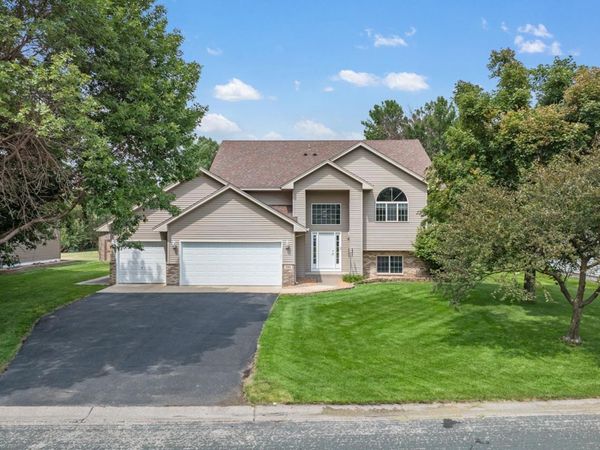 725 103rd Avenue NE, Blaine, MN 55434