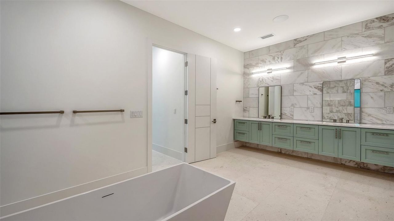 1516 Ridgewood Lane, Sarasota, FL 34231 Photo
