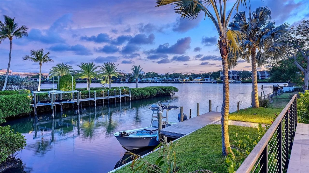 1516 Ridgewood Lane, Sarasota, FL 34231 Photo