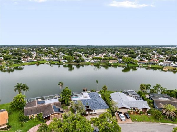 9520 LAKE CHRISTINA LANE , PORT RICHEY, FL 34668