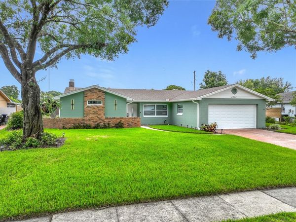 8078 NICKLAUS DRIVE , ORLANDO, FL 32825