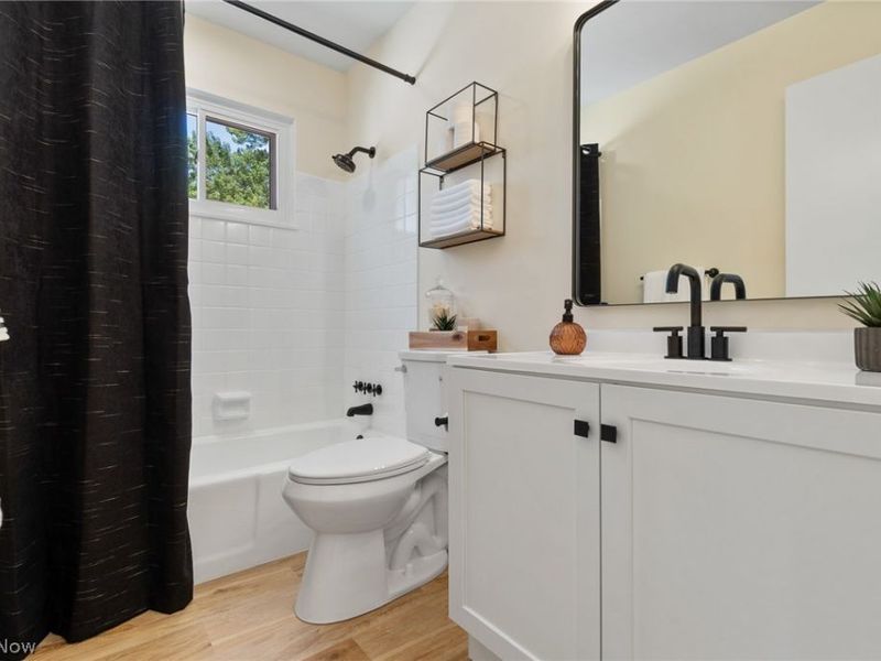 697 Ocean Avenue, Akron, OH 44310 Photo 13
