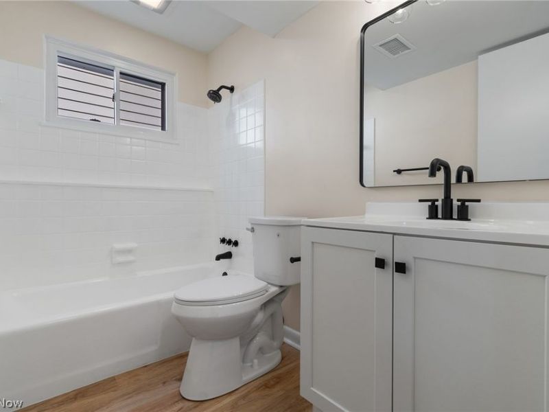 697 Ocean Avenue, Akron, OH 44310 Photo 21