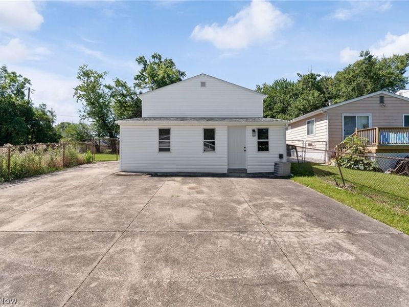 697 Ocean Avenue, Akron, OH 44310 Photo 29