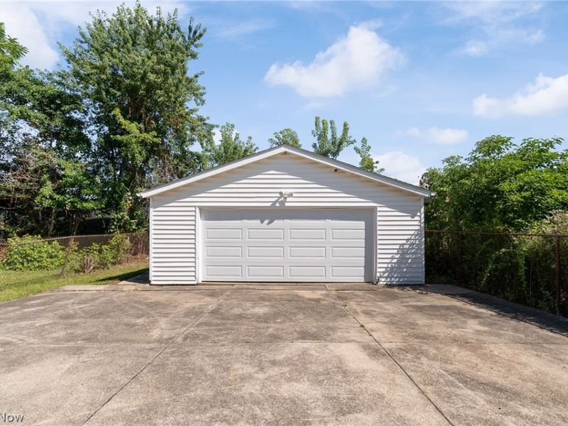 697 Ocean Avenue, Akron, OH 44310 Photo 30