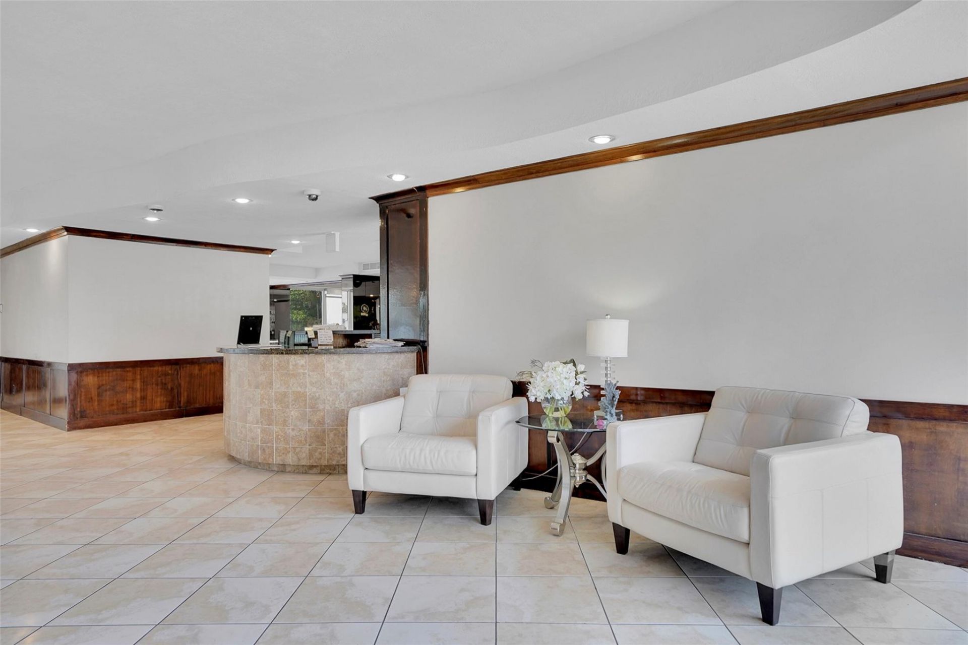 2841 N Ocean Boulevard, Unit 1801, Fort Lauderdale, FL 33308 Photo