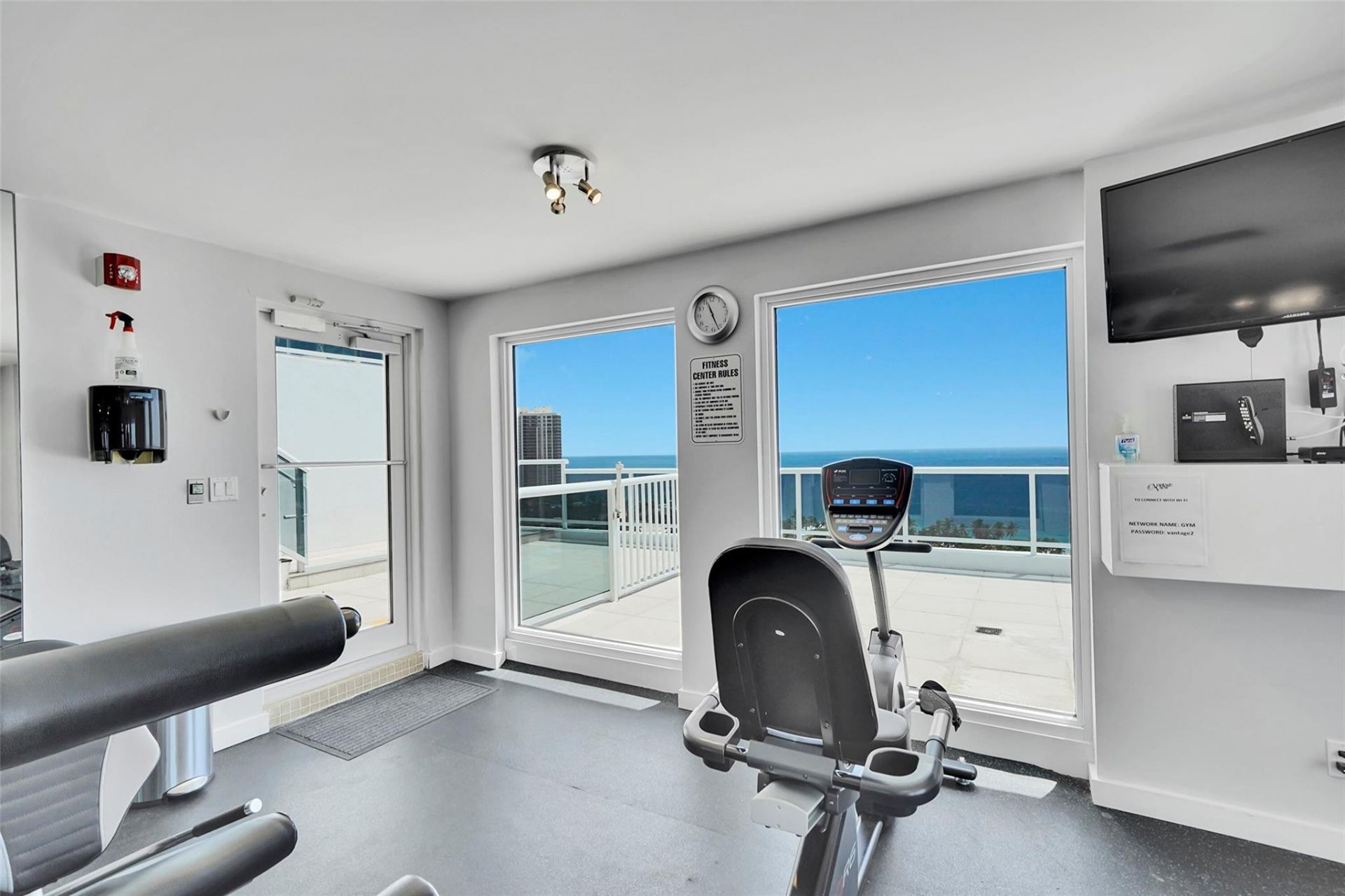 2841 N Ocean Boulevard, Unit 1801, Fort Lauderdale, FL 33308 Photo