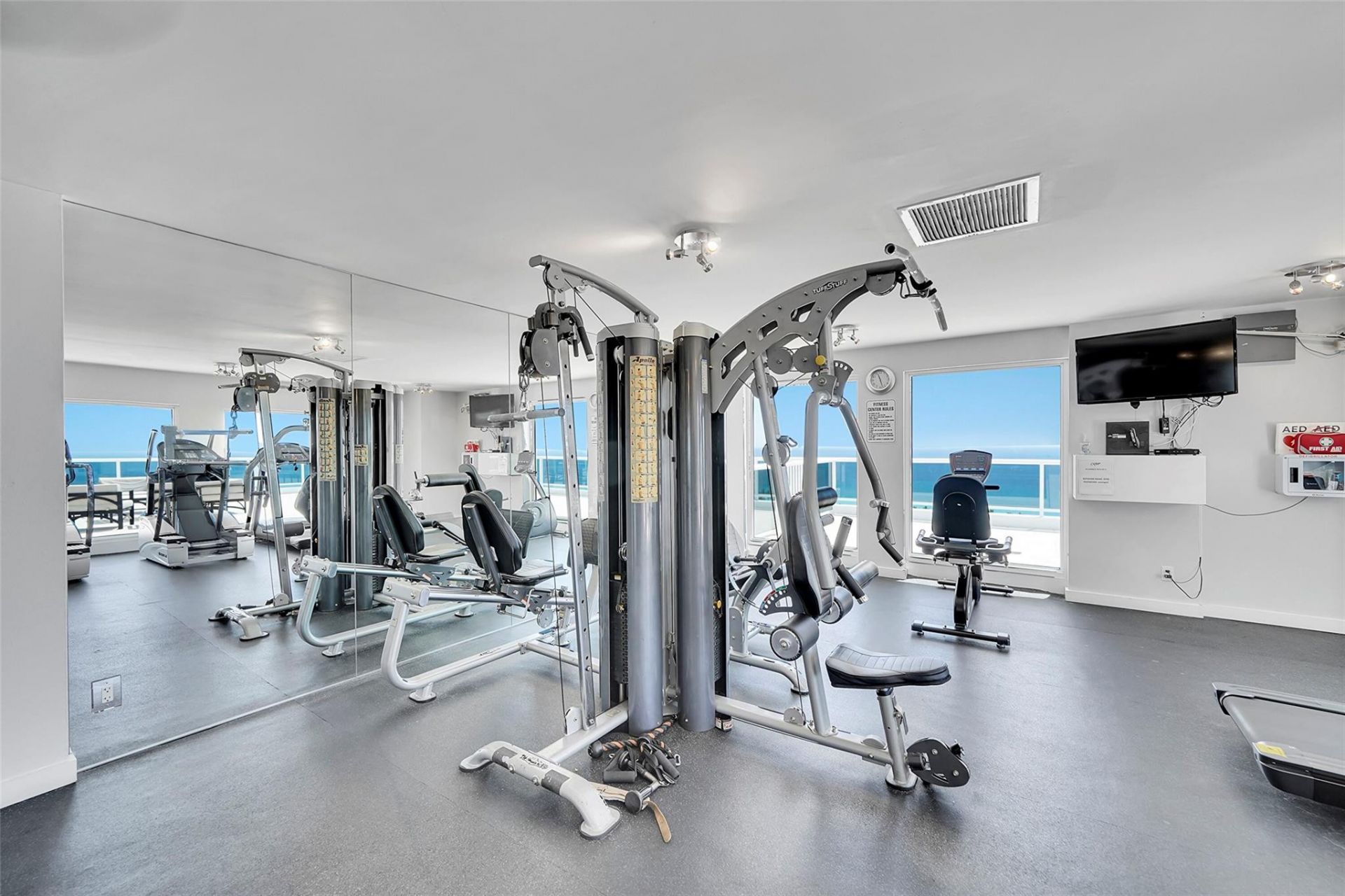 2841 N Ocean Boulevard, Unit 1801, Fort Lauderdale, FL 33308 Photo